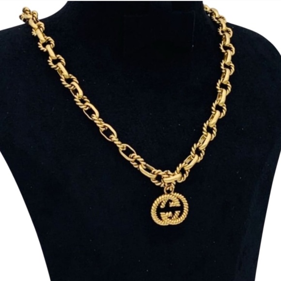 GUCCI 
Gold Plated Interlocking G Gold Necklace - Picture 1 of 7